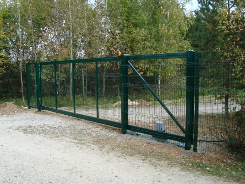 Сетчатый забор DoorHan в Грозном с установкой