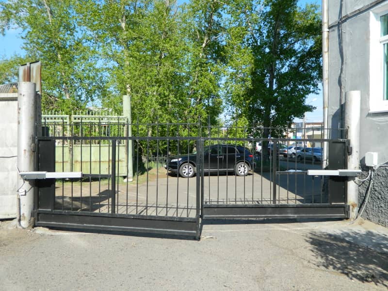 Уличные ворота DoorHan в Грозном с установкой