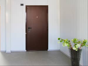 Предлагаем входные железные двери в квартиру DoorHan ЭКО 980х2050 в Грозном по выгодной цене